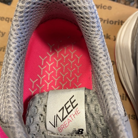 New Balance women’s VAZEE running shoes 👟 7.5. - Picture 3 of 8